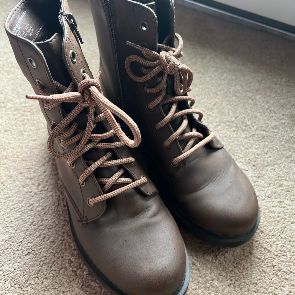Time and Tru boots